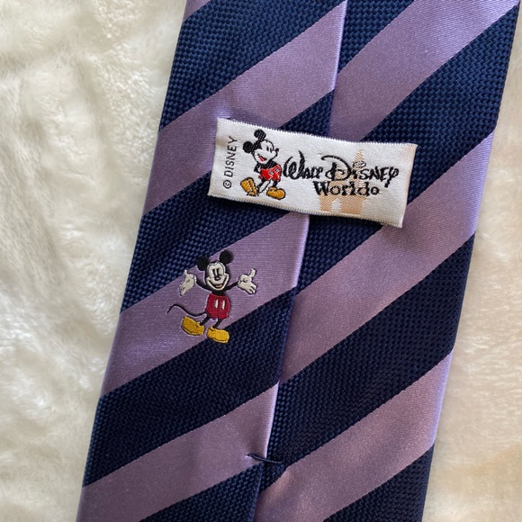 Walt Disney world Tie - Picture 7 of 8
